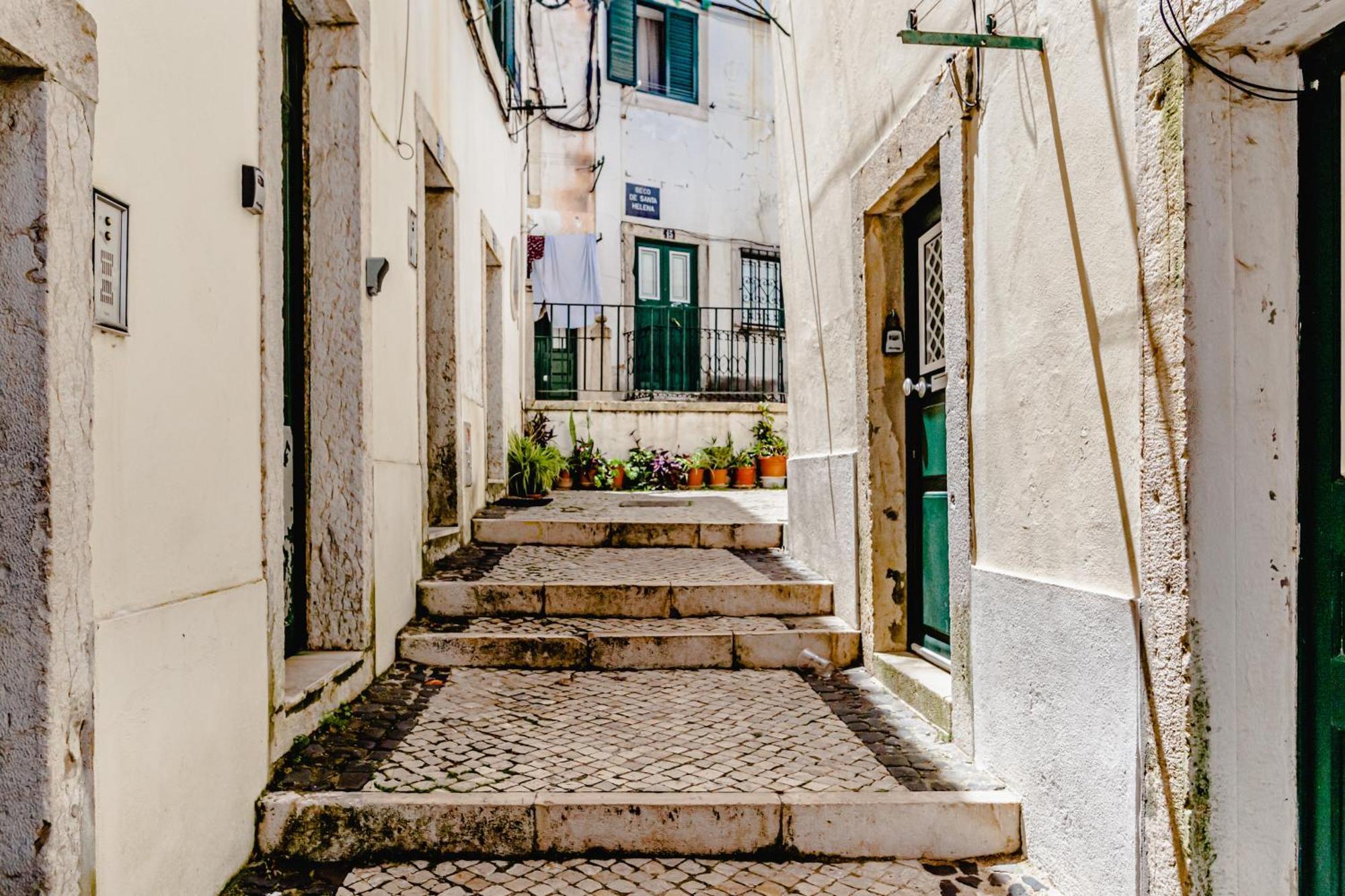 Visit Lisbon4Fun - Alfama Apartment Exterior photo